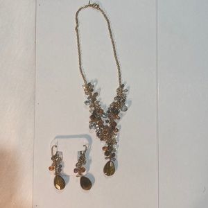 Earring and necklace set